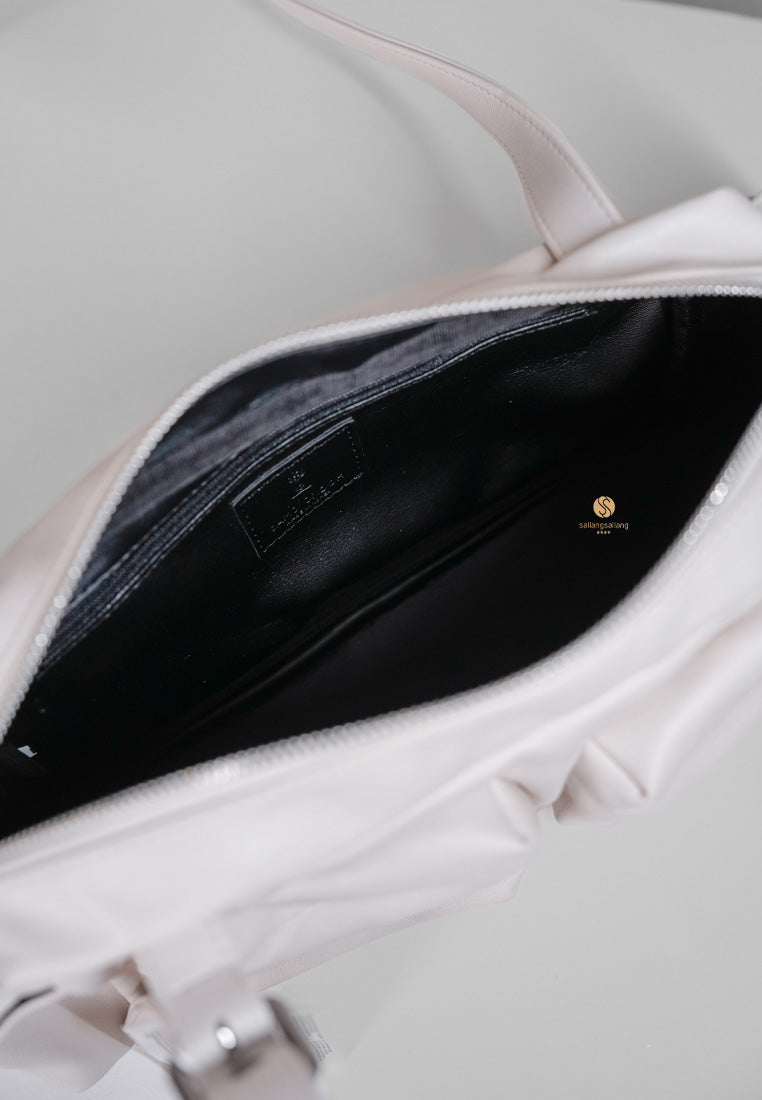 [DEFECT SALE 325] Pocket Utility Bag M nappa ivory