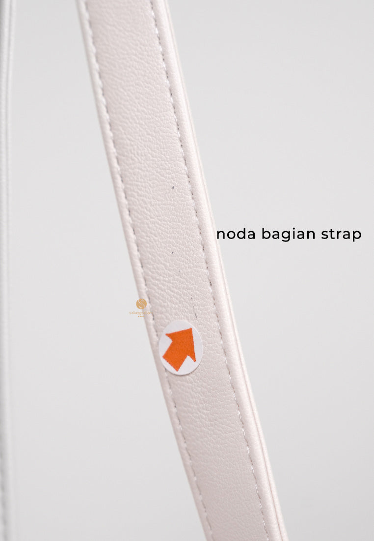 [DEFECT SALE 325] Pocket Utility Bag M nappa ivory