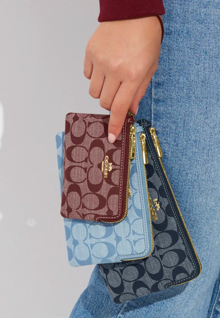 Corner Zip Trio In Signature Chambray Denim Multi