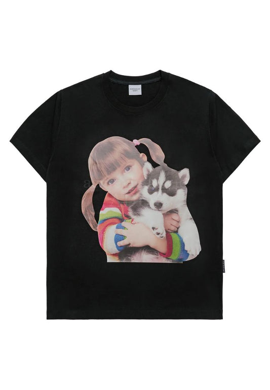 Dog Hug Girl Baby Face Short Sleeve T-Shirt Black