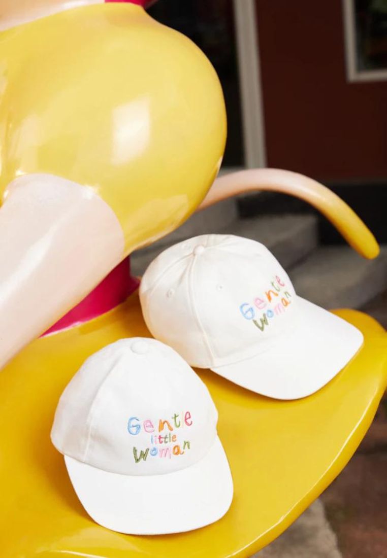 [Gentle Little Woman] CRAYON Cap White