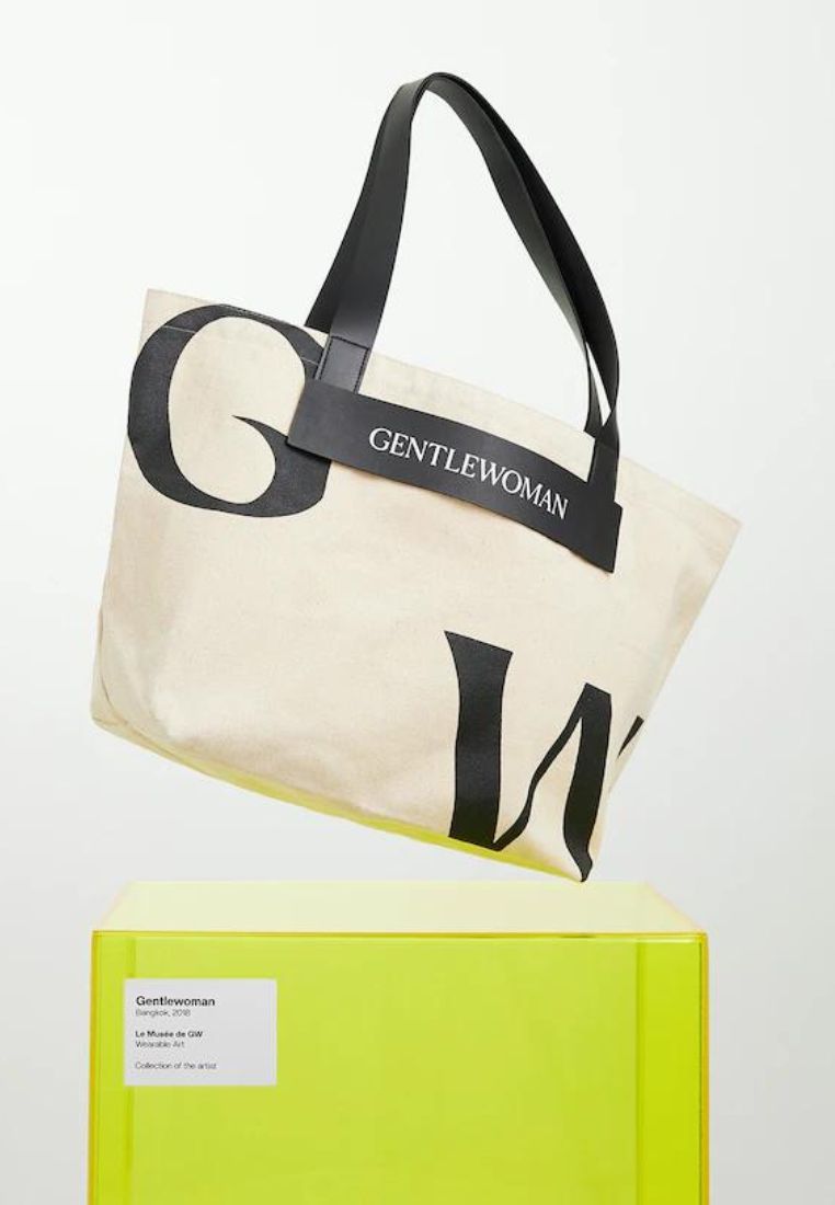 The Classic Chaos Tote Cream