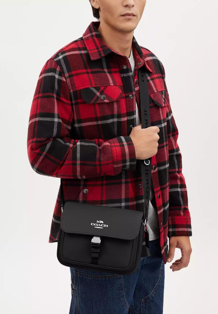Pace Messenger Bag Black