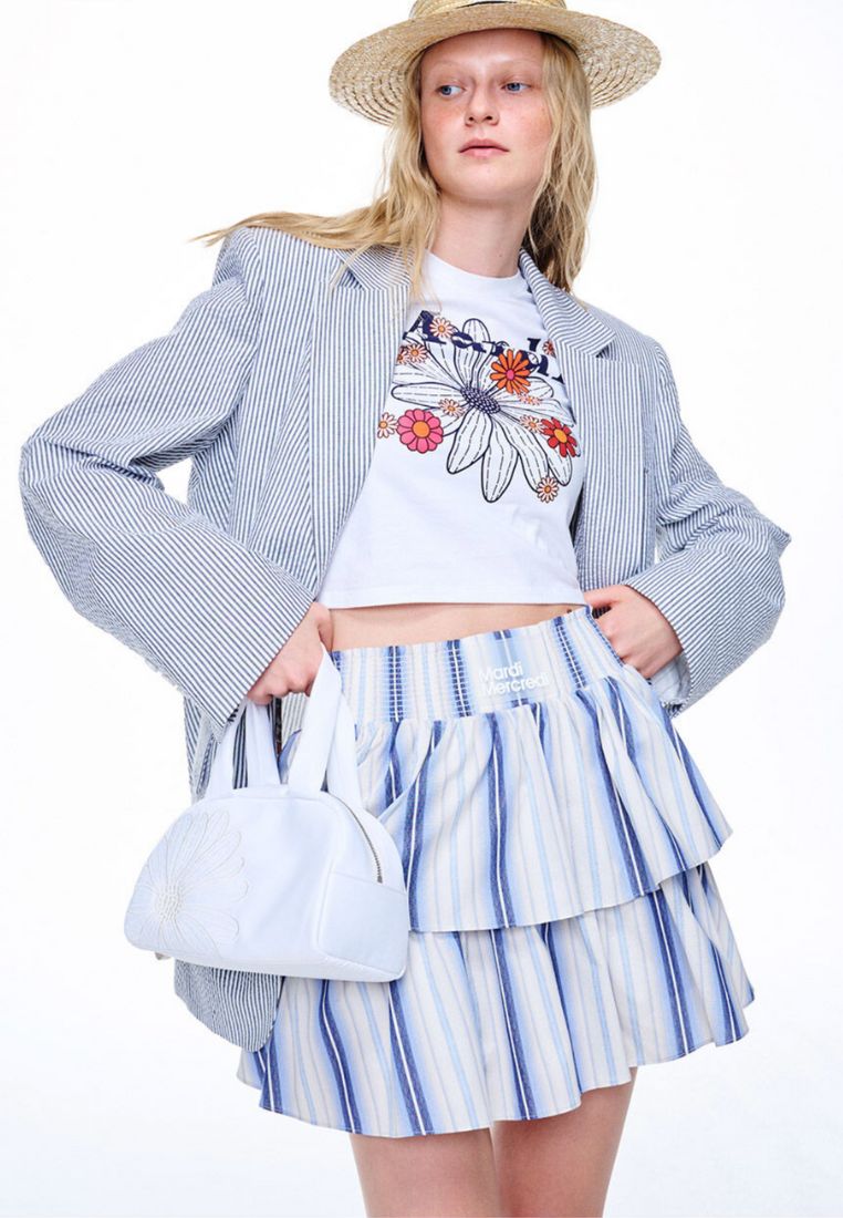 Mini Half Moon FlowerMardi Ivory White