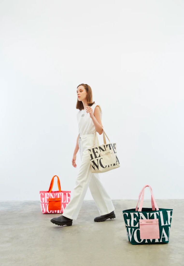 Plain Wall Tote