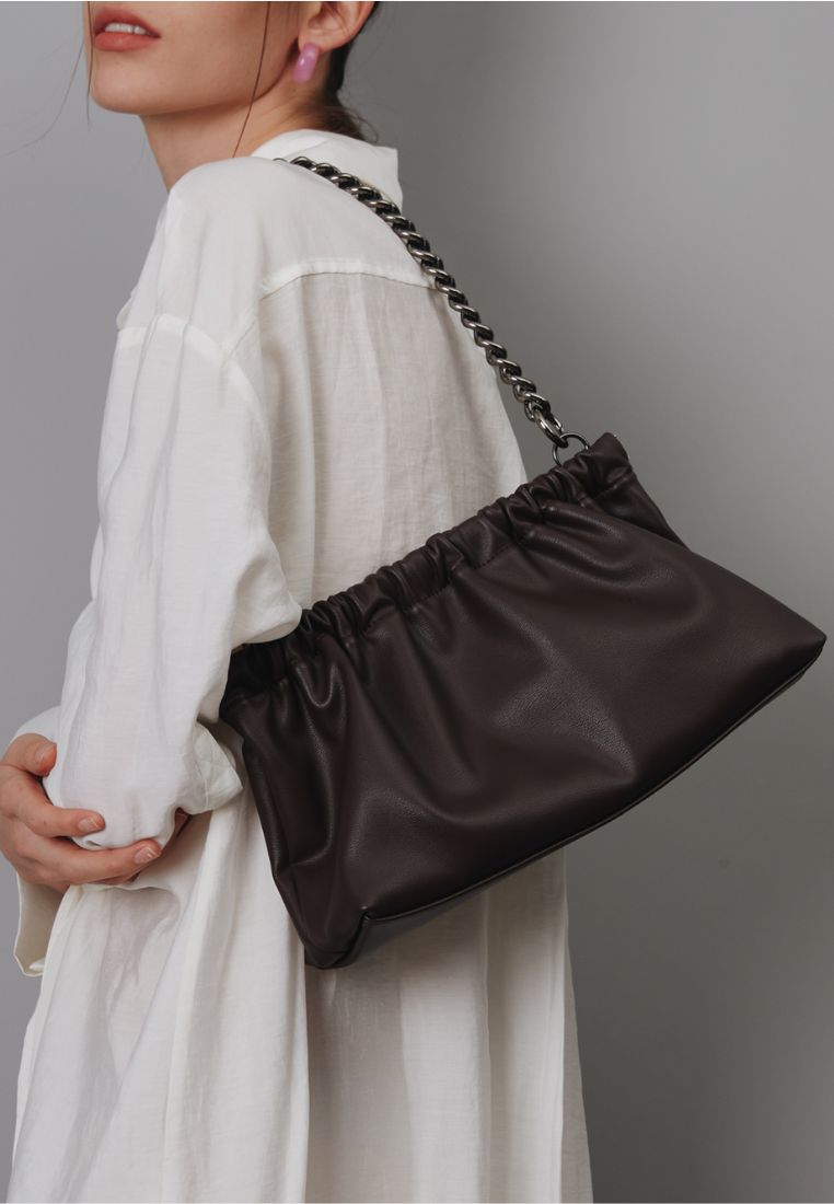 Plea Bag M Chocolate 20