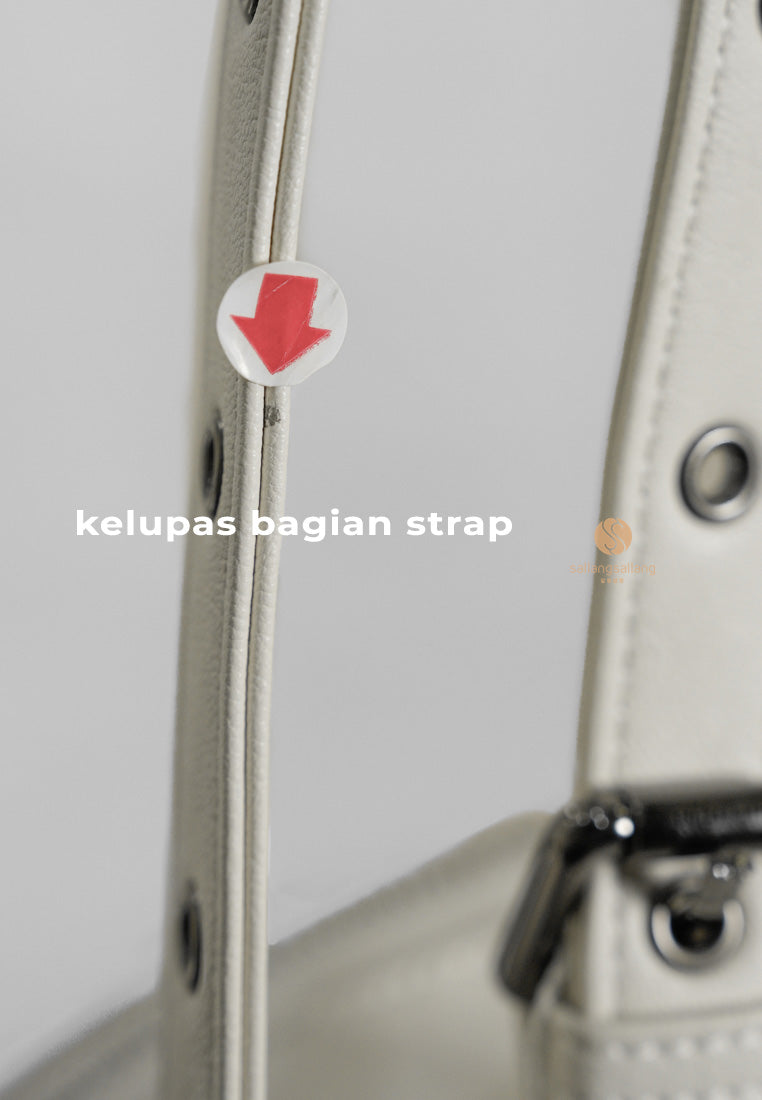 [DEFECT SALE 234] Pocket Utility Bag L Nappa Ivory