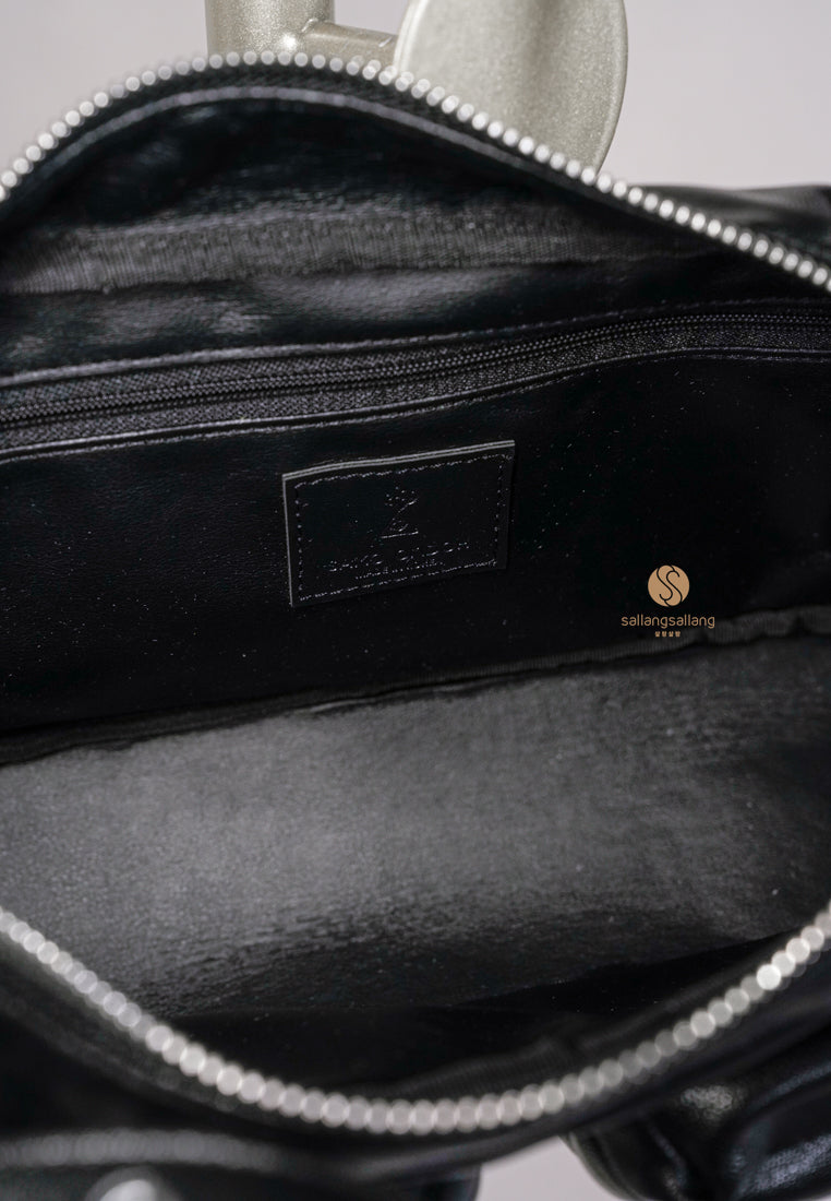 [DEFECT SALE 212] Pocket Utility Bag M - Nappa Black