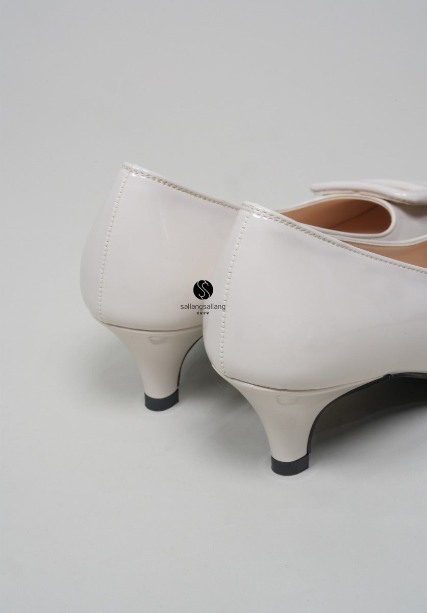 Proning Square Middle Heels IVORY