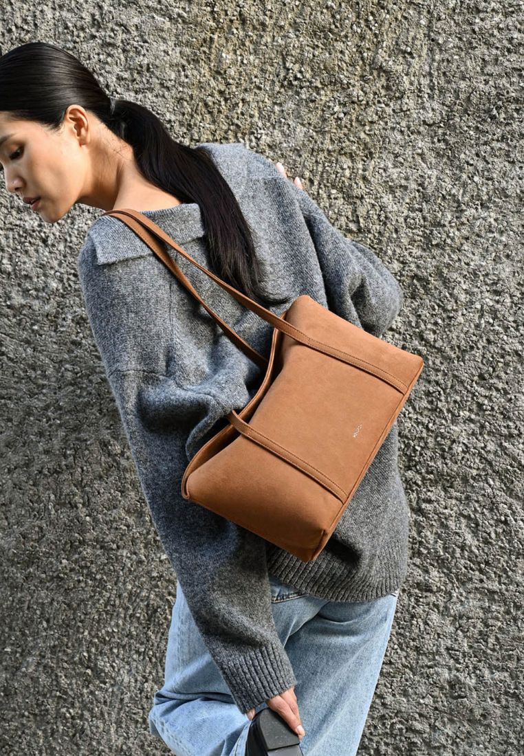 Sara Suede Camel