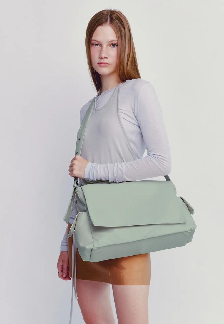 Side Pocket Messanger Bag L Nappa Ice