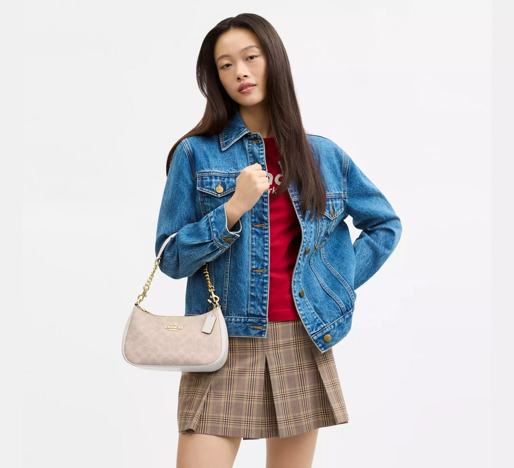 Teri Shoulder Bag In Signature Canvas Gold Sand Chalk