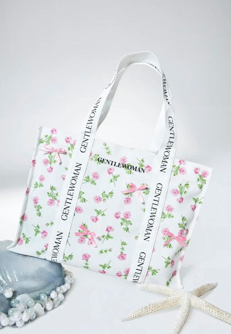 The Camping Rose Ribbon Box Tote