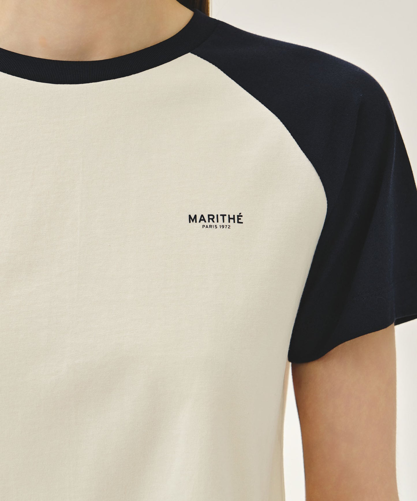 W SMALL REGULAR LOGO RAGLAN CROP TEE navy